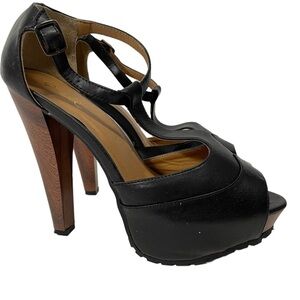 Qupid Women's Black T -Strap Size 7.5